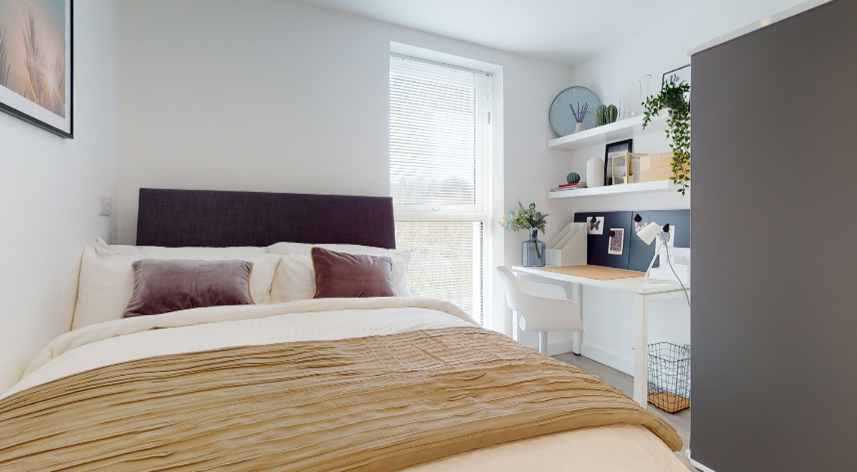 Deluxe En-suite at One London Road in Newcastle-under-Lyme